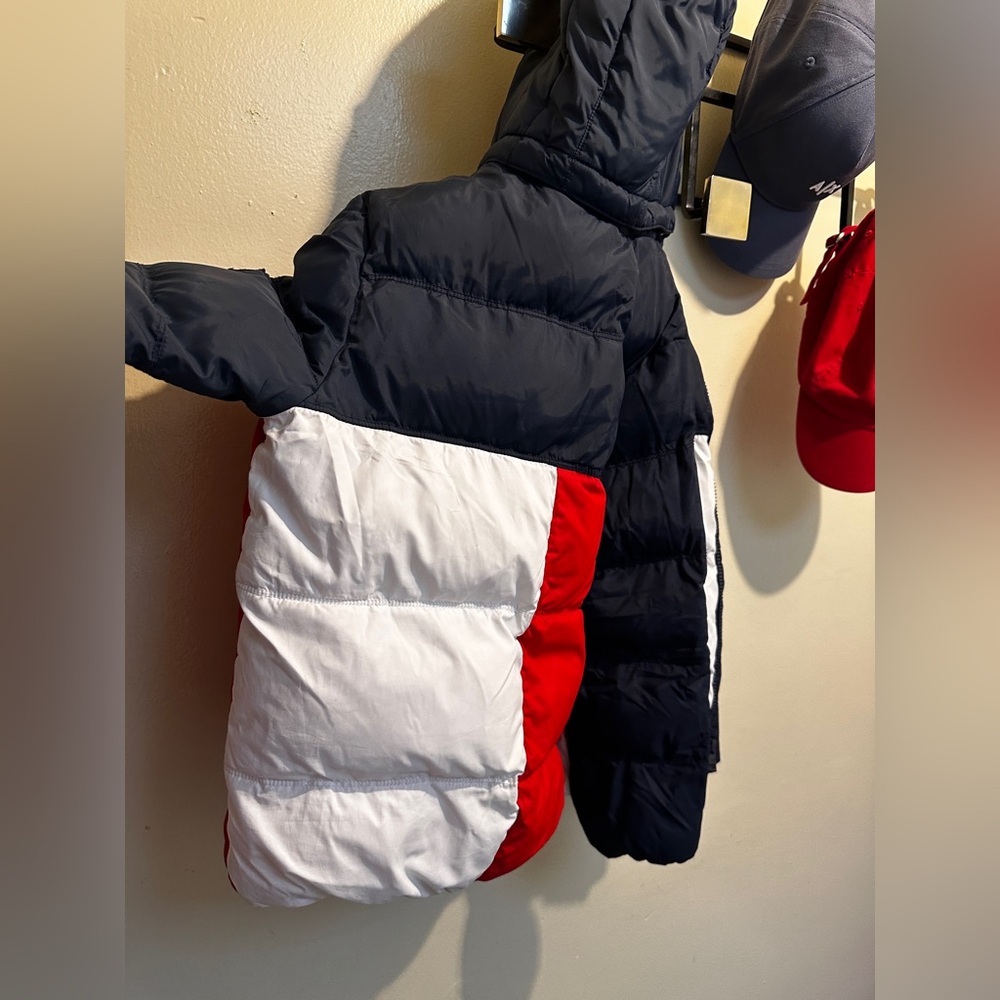 Kids Tommy coat pretty good shape